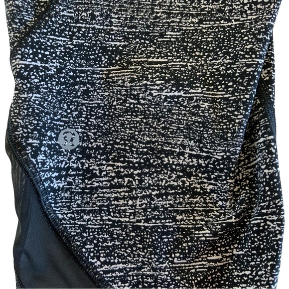 Lululemon Pace Perfect Crop 17” Size 8 - Picture 9 of 11